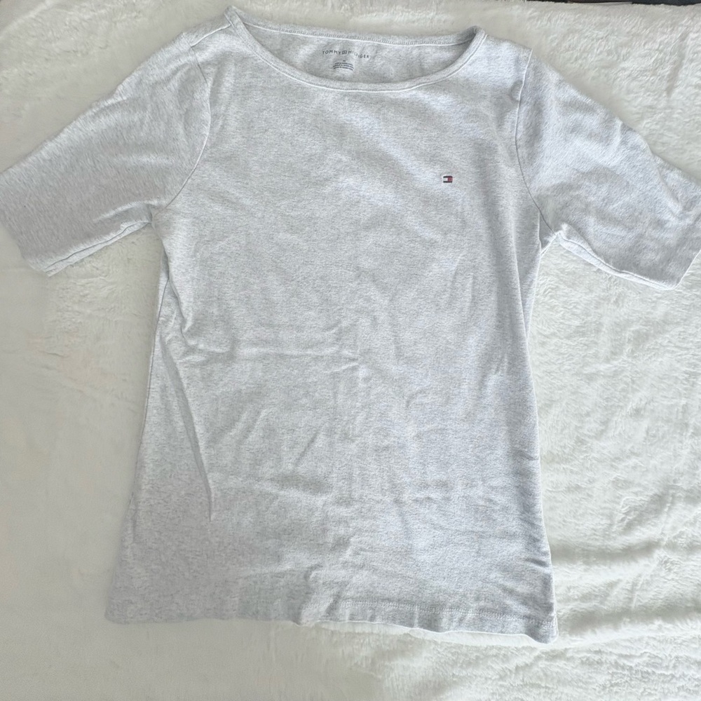 Tommy Hilfiger Light Gray Short Sleeve Tee
